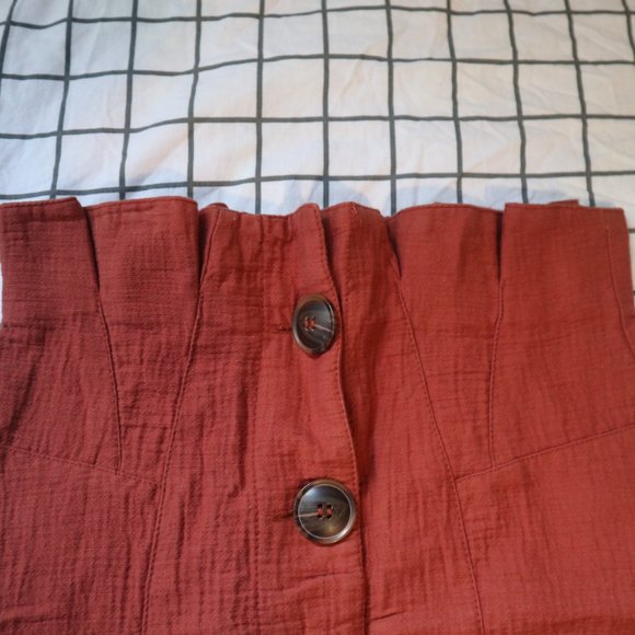 Cayenne-coloured Buttoned up Skirt (ruffles top) - Picture 3 of 4